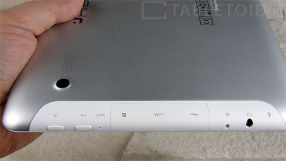 Przyciski i porty w tablecie przyciski i porty